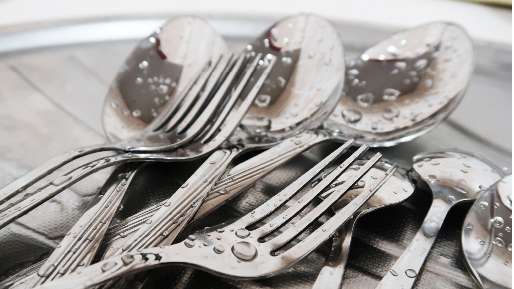 Kaşık çatal bıçak takımlarının kararmaması için bunları yapın