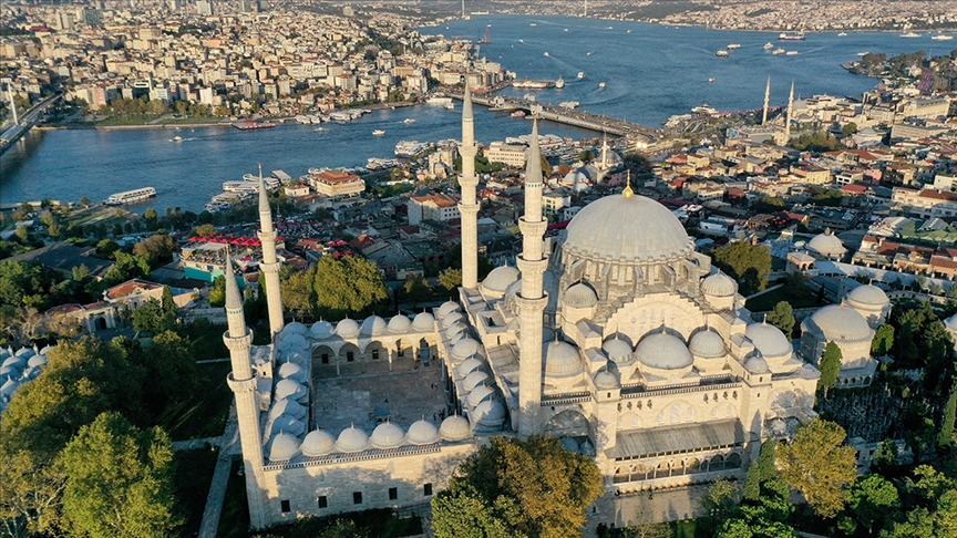 Süleymaniye Külliyesi ihtişamıyla yüzyıllardır ayakta