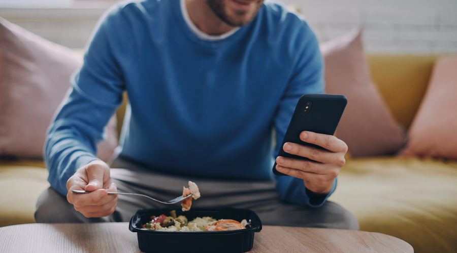 Ekran karşısında yemek obezite riskini artırıyor