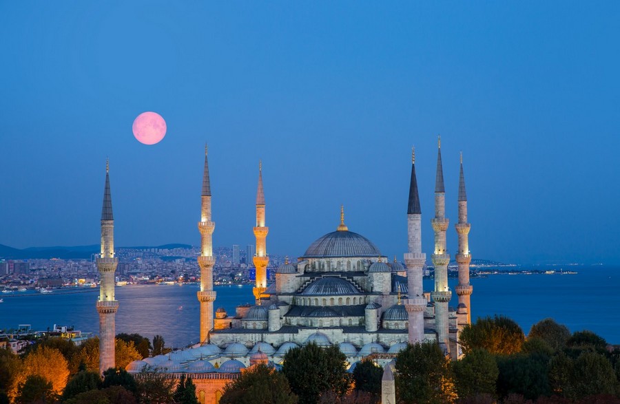 AKRA‘da 1446 Berat Kandili Özel Yayını