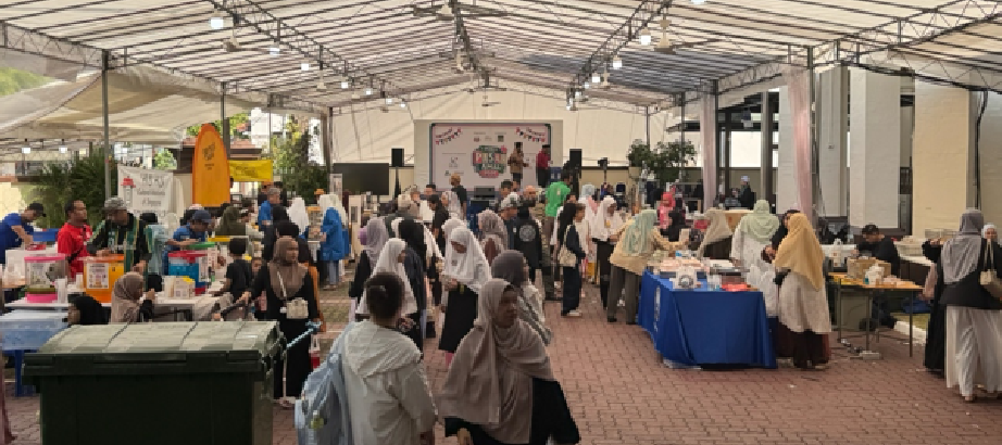 Singapur un kültürel mirası medresede   Mevlid-i Nebi temalı hayır çarşısı 