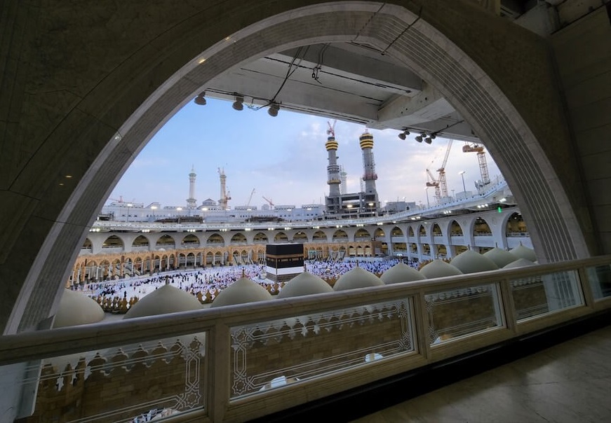 Kâbe’ye ne kadar hürmet ediyoruz!