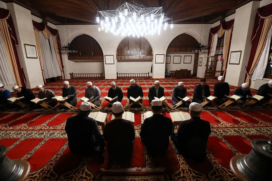 Ramazan ayını mukabele ile taçlandırmalı