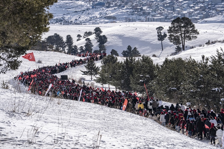 111. yılında binlerce genç Sarıkamış a yürüdü