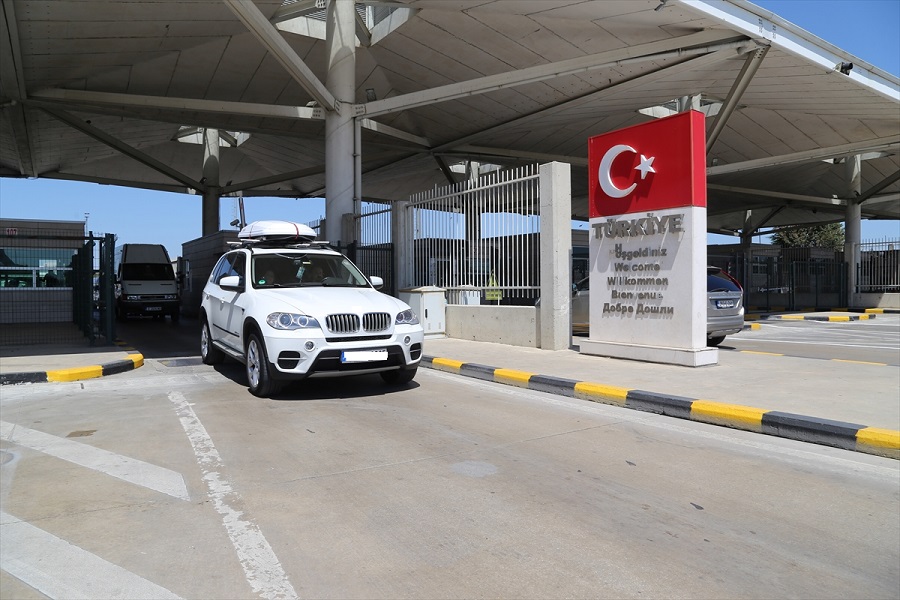 Kapıkule'den 100 bin gurbetçi giriş yaptı