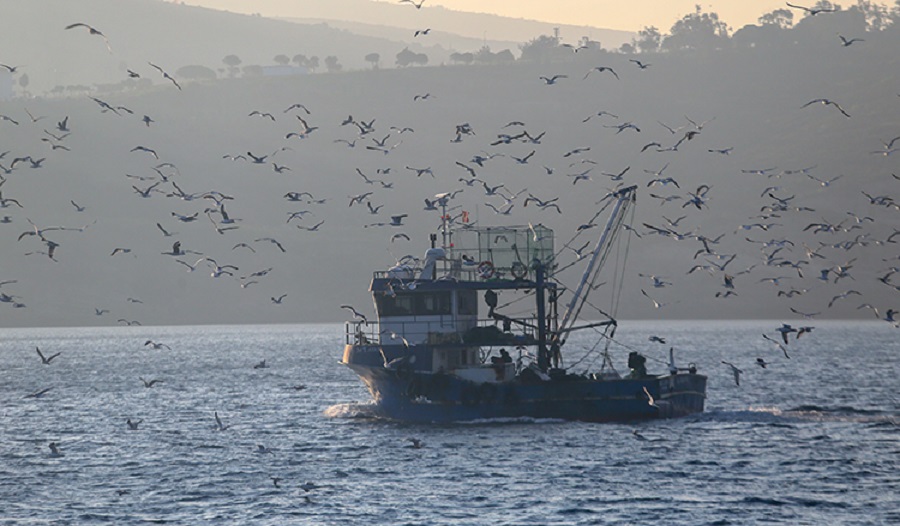 Balıkçıların deniz üstündeki Ramazanı
