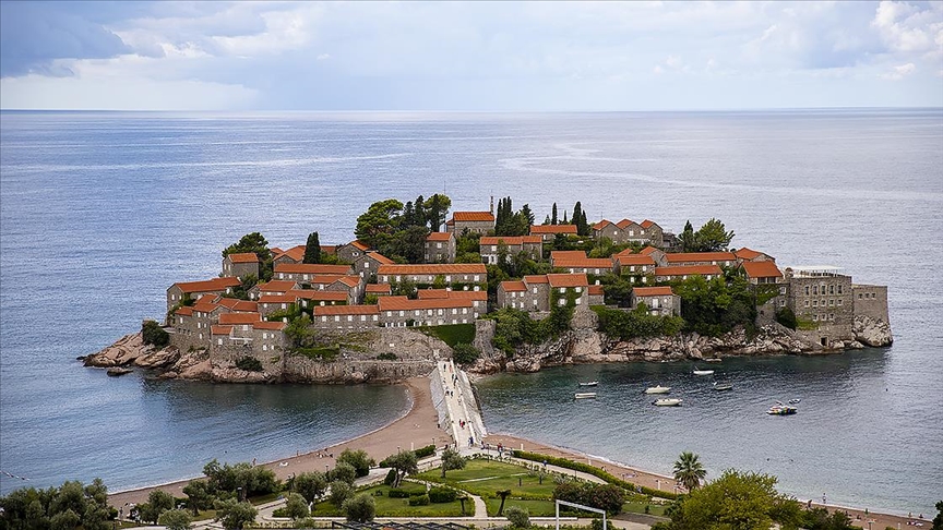 Karadağ, 18 inci yaşını kutluyor