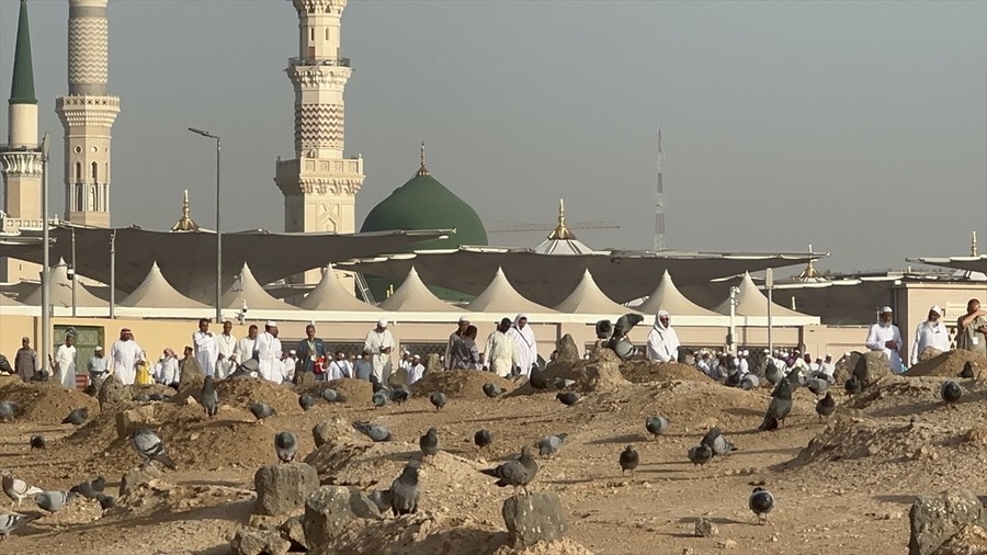 Hacı adayları Cennetü'l Baki'yi ziyaret etti