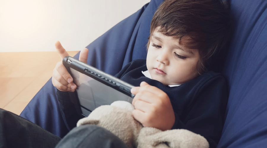 Ekran yorgunu çocuklar
