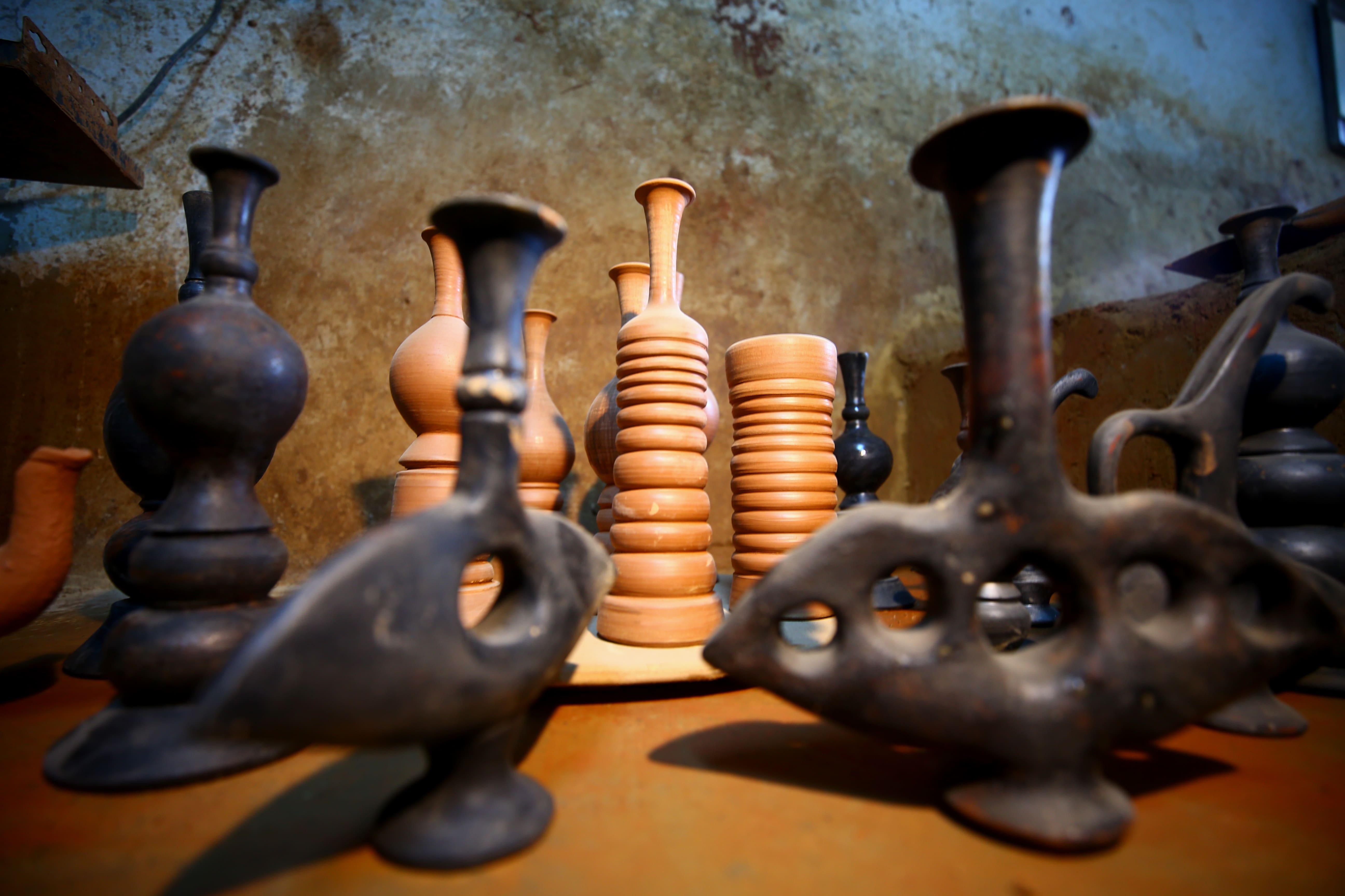 Binlerce yıllık çanakların benzerini üretiyor