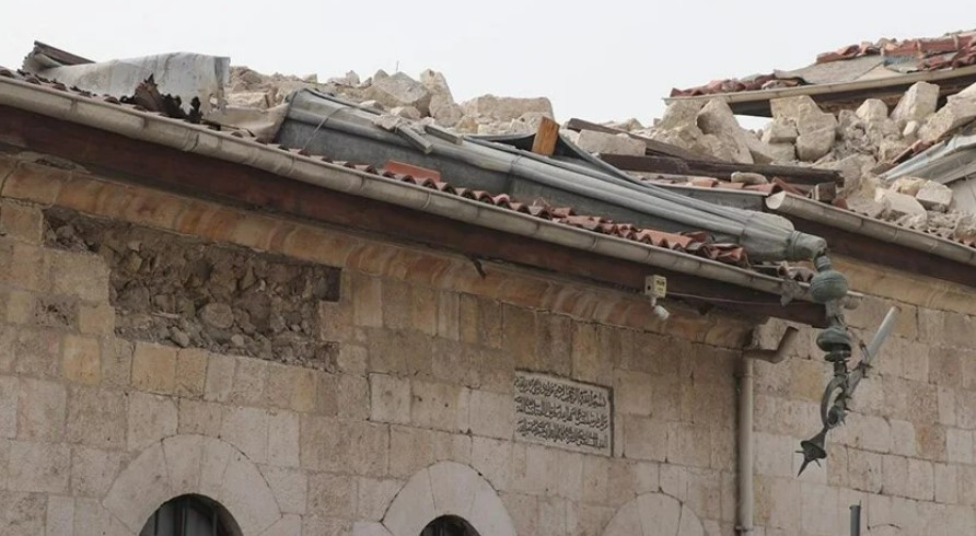 Hatay'da depremde zarar gören vakıf eserler onarılıyor